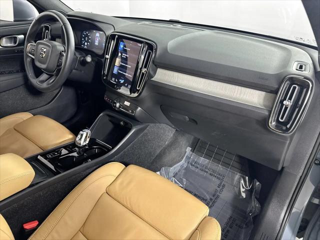 2022 Volvo XC40 T5 Inscription