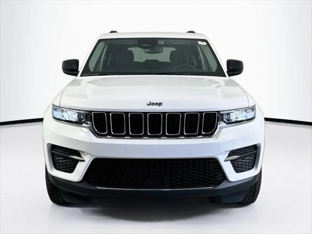2023 Jeep Grand Cherokee Laredo 4x4