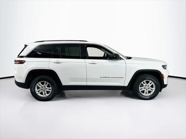 2023 Jeep Grand Cherokee Laredo 4x4