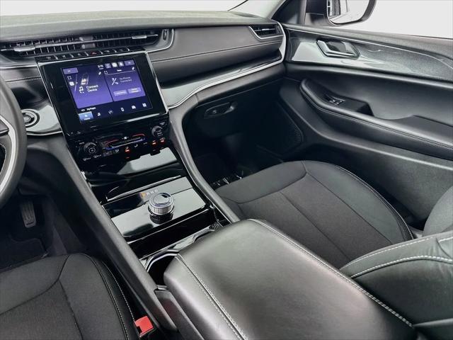 2023 Jeep Grand Cherokee Laredo 4x4