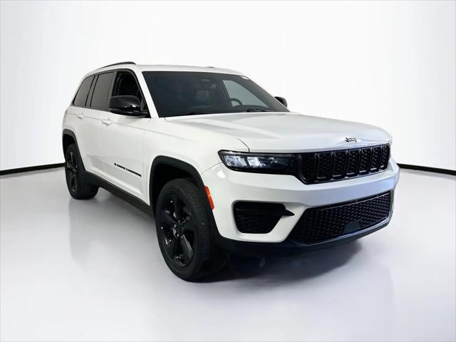 2023 Jeep Grand Cherokee Altitude 4x2