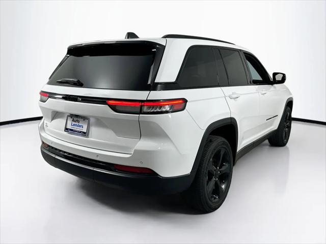 2023 Jeep Grand Cherokee Altitude 4x2
