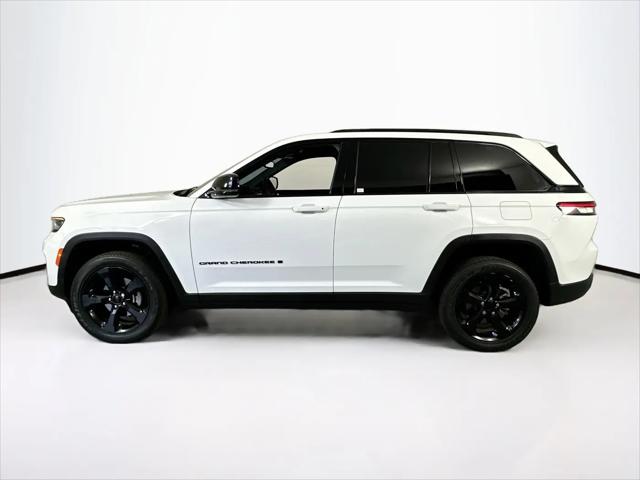 2023 Jeep Grand Cherokee Altitude 4x2