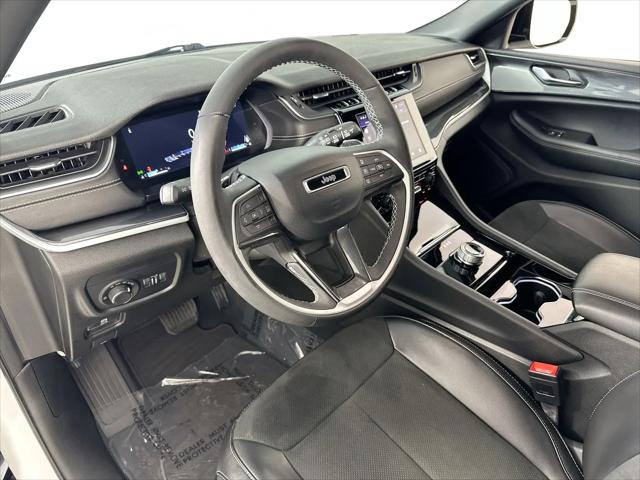 2023 Jeep Grand Cherokee Altitude 4x2