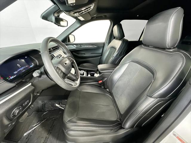 2023 Jeep Grand Cherokee Altitude 4x2