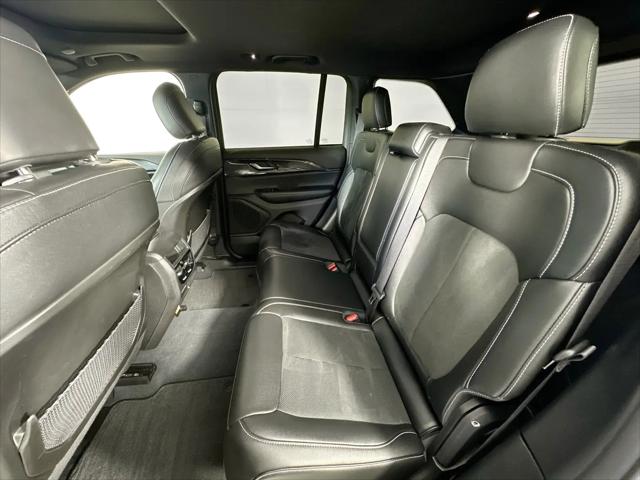 2023 Jeep Grand Cherokee Altitude 4x2