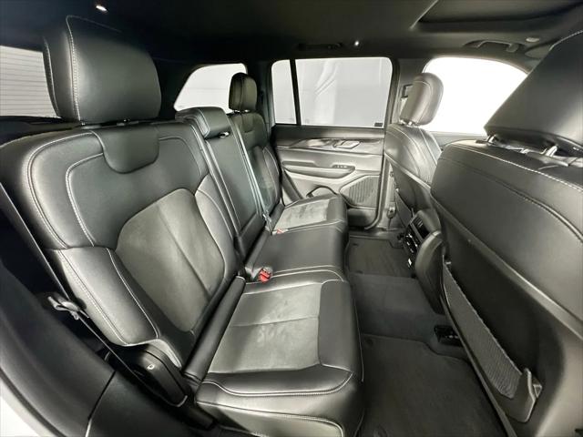 2023 Jeep Grand Cherokee Altitude 4x2