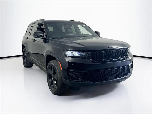 2023 Jeep Grand Cherokee Altitude 4x2
