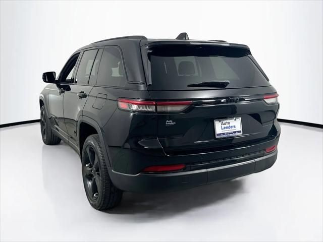2023 Jeep Grand Cherokee Altitude 4x2