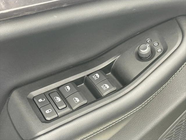 2023 Jeep Grand Cherokee Altitude 4x2