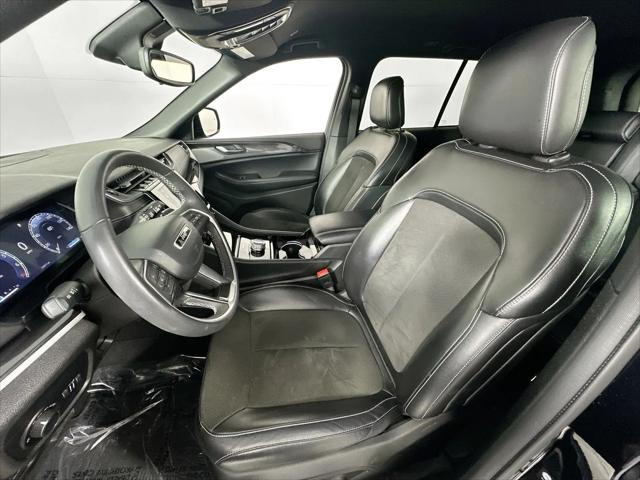 2023 Jeep Grand Cherokee Altitude 4x2