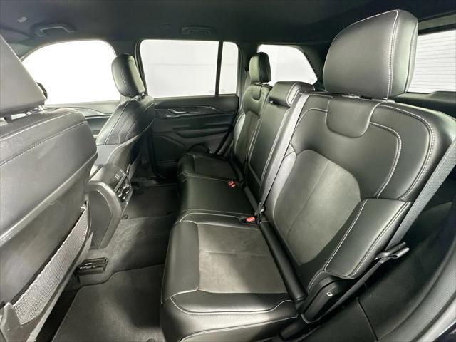 2023 Jeep Grand Cherokee Altitude 4x2