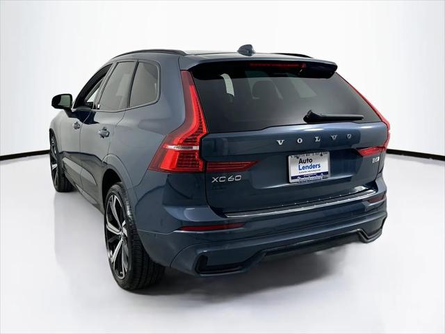2023 Volvo XC60 B5 Ultimate Dark Theme
