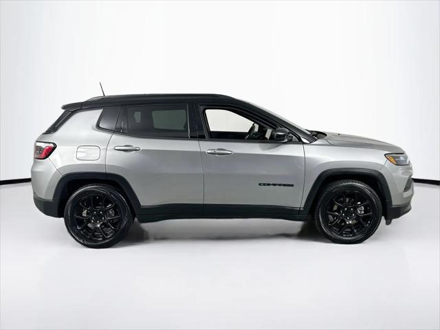 2022 Jeep Compass Altitude FWD