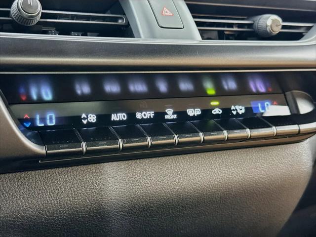 2025 Lexus 300 Premium