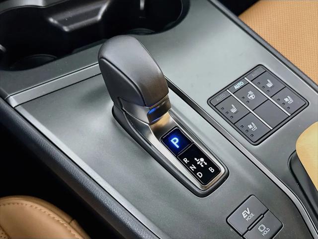 2025 Lexus 300 Premium