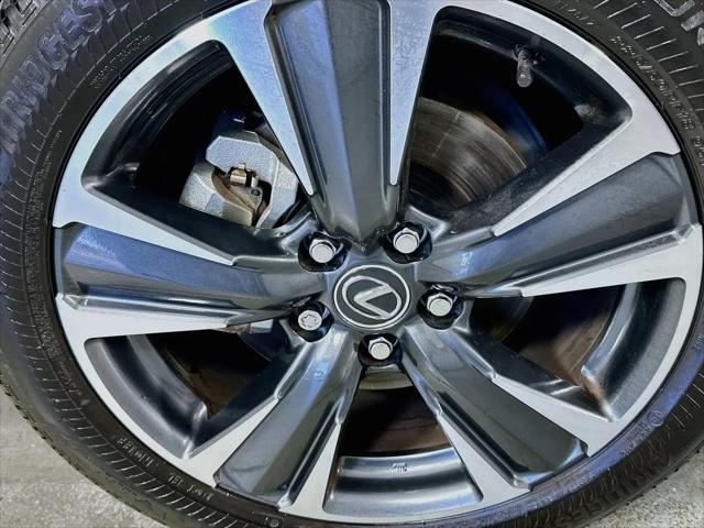 2025 Lexus 300 Premium