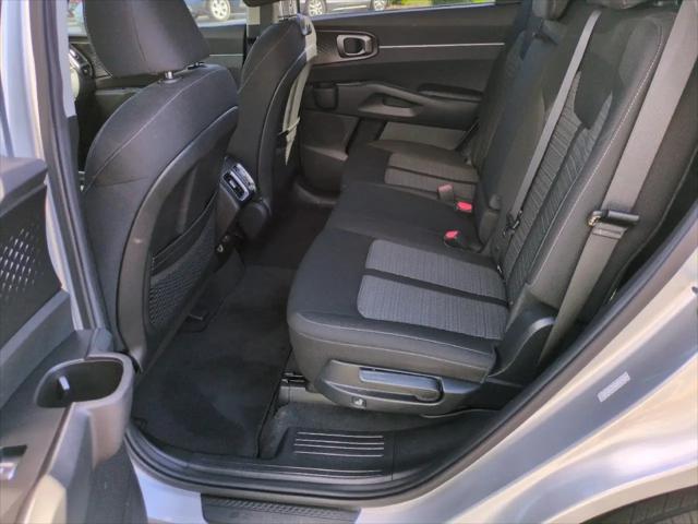 2022 Kia Sorento LX
