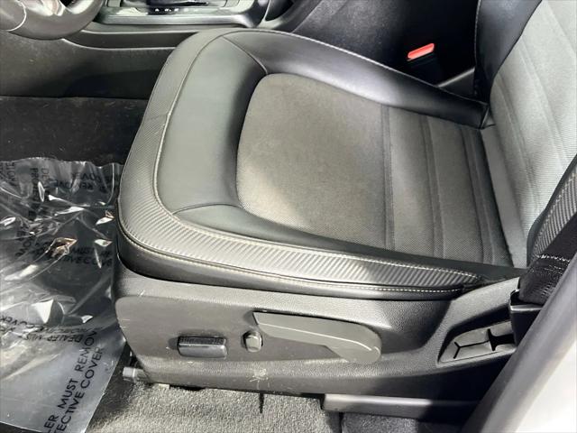 2022 GMC Canyon 4WD Crew Cab Short Box AT4 - Cloth