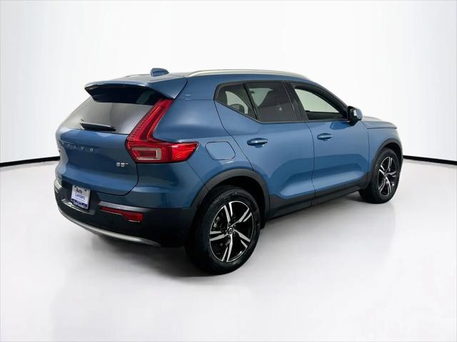 2023 Volvo XC40 B5 Core