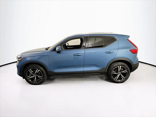 2023 Volvo XC40 B5 Core
