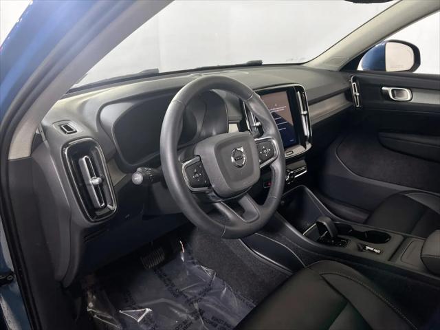 2023 Volvo XC40 B5 Core