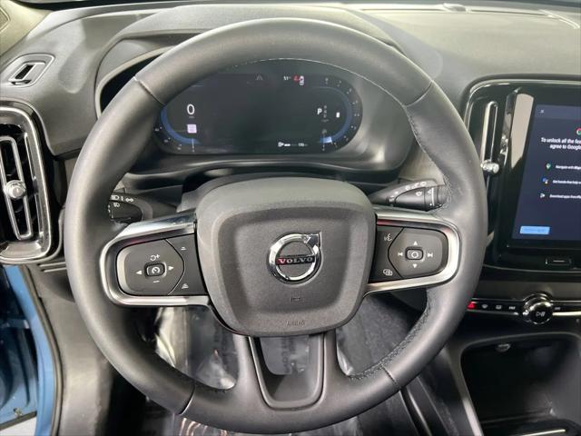 2023 Volvo XC40 B5 Core
