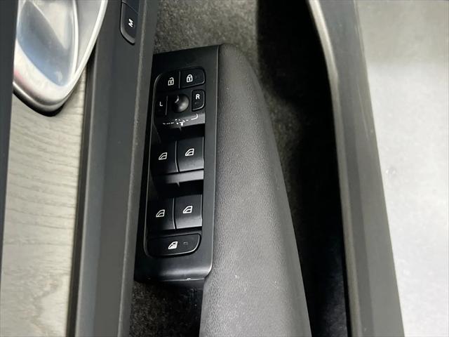 2023 Volvo XC40 B5 Core