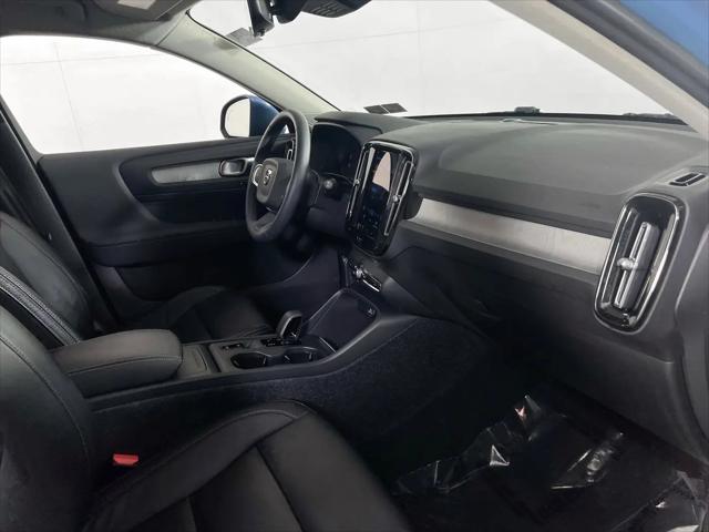 2023 Volvo XC40 B5 Core
