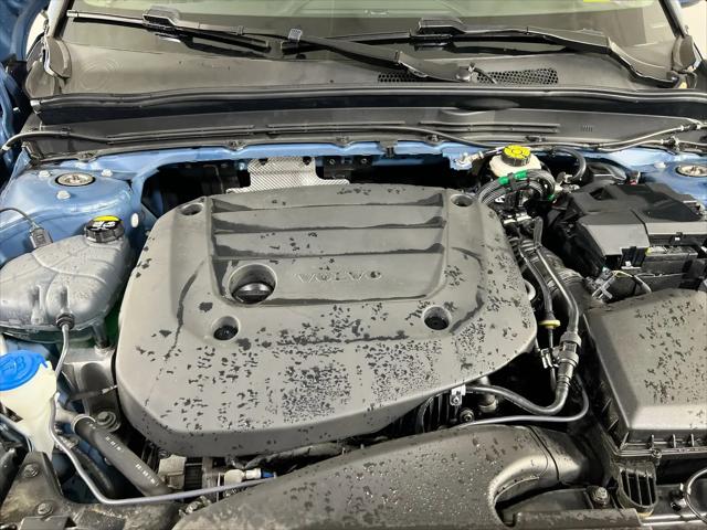 2023 Volvo XC40 B5 Core