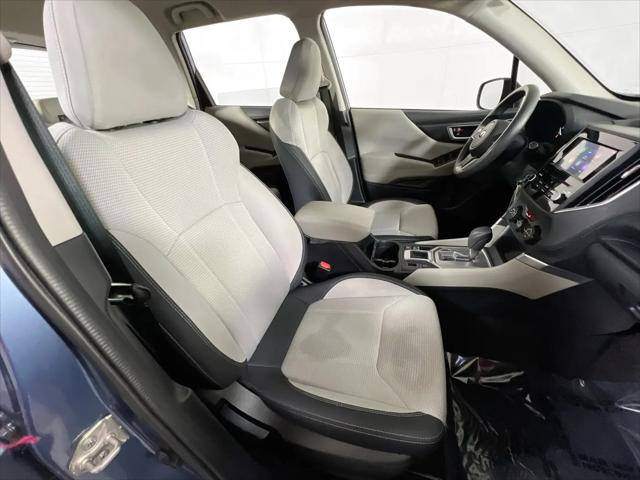 2023 Subaru Forester Base