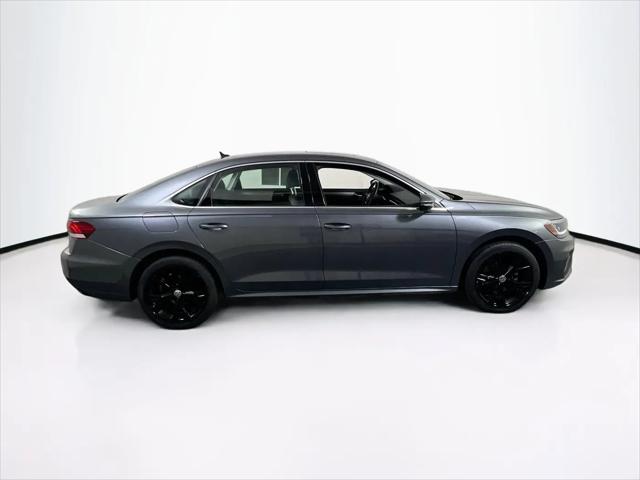 2022 Volkswagen Passat 2.0T SE