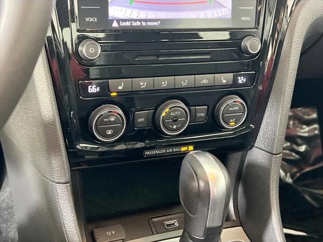 2022 Volkswagen Passat 2.0T SE