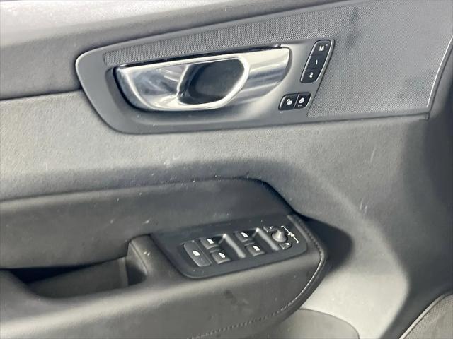 2023 Volvo XC60 B5 Core