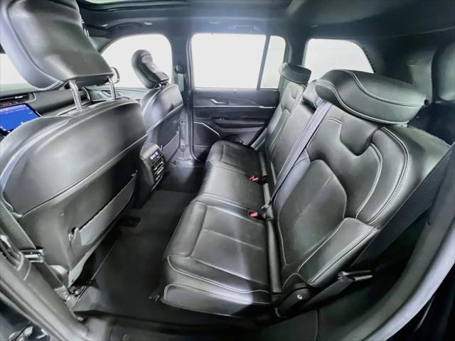 2023 Jeep Grand Cherokee Overland 4x4