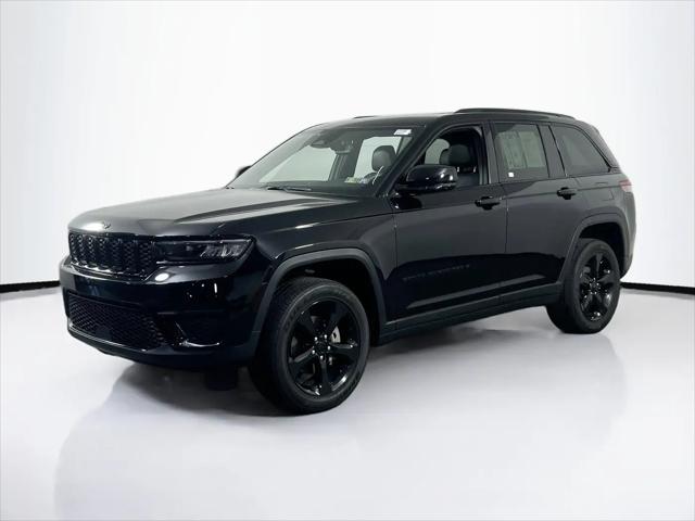 2023 Jeep Grand Cherokee Altitude 4x4 for sale in Edgemont, PA