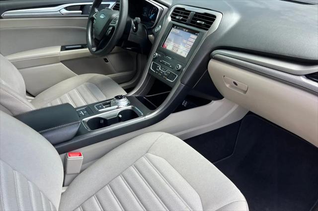 2019 Ford Fusion Hybrid SE