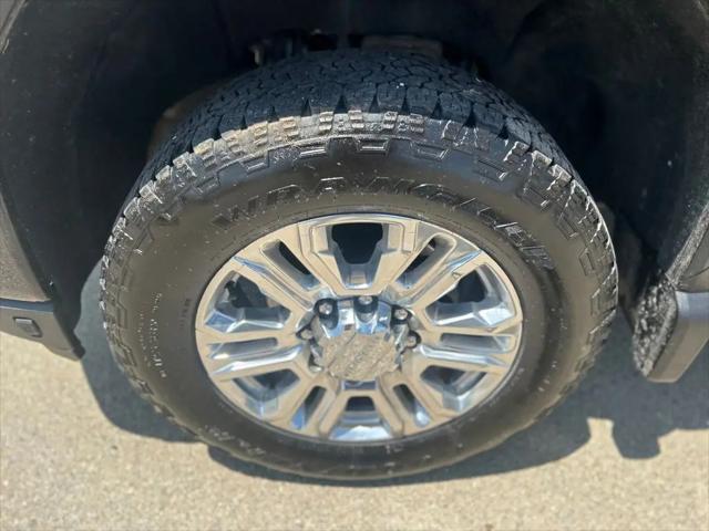 2023 GMC Sierra 3500HD 4WD Crew Cab Standard Bed Denali