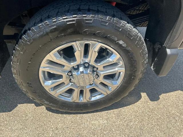 2023 GMC Sierra 3500HD 4WD Crew Cab Standard Bed Denali