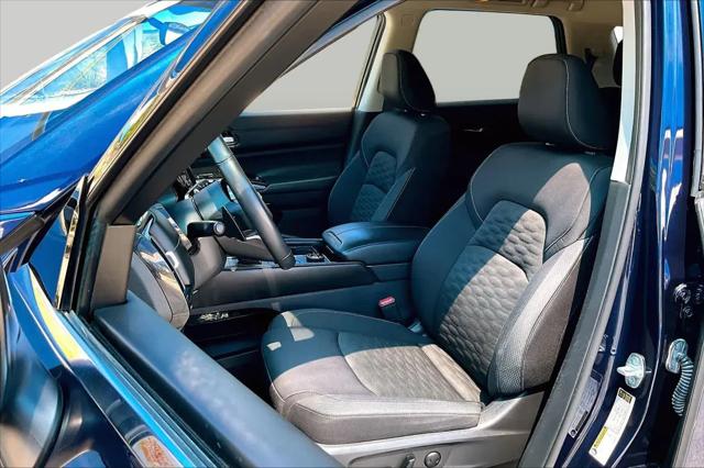 2022 Nissan Pathfinder SV 4WD