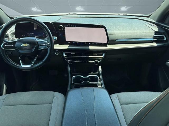 2025 Chevrolet Traverse AWD LT