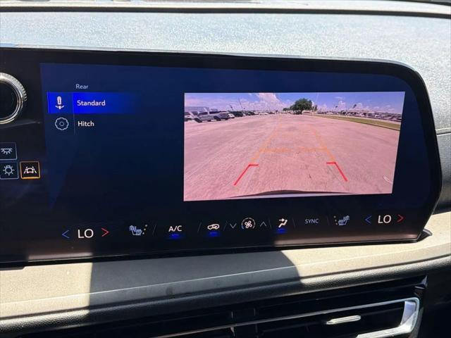 2025 Chevrolet Traverse AWD LT