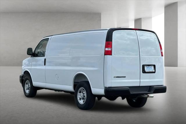 2026 Chevrolet Express Cargo Van 2500 Regular Wheelbase, WT, RWD