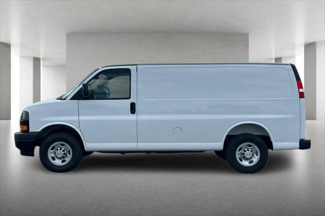 2026 Chevrolet Express Cargo Van 2500 Regular Wheelbase, WT, RWD