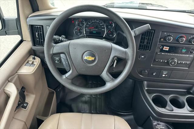 2026 Chevrolet Express Cargo Van 2500 Regular Wheelbase, WT, RWD
