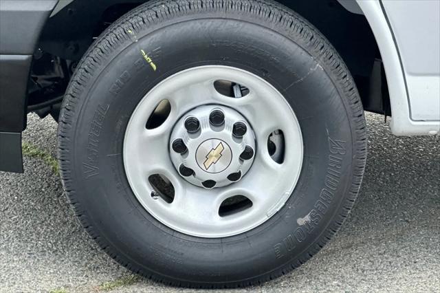 2026 Chevrolet Express Cargo Van 2500 Regular Wheelbase, WT, RWD