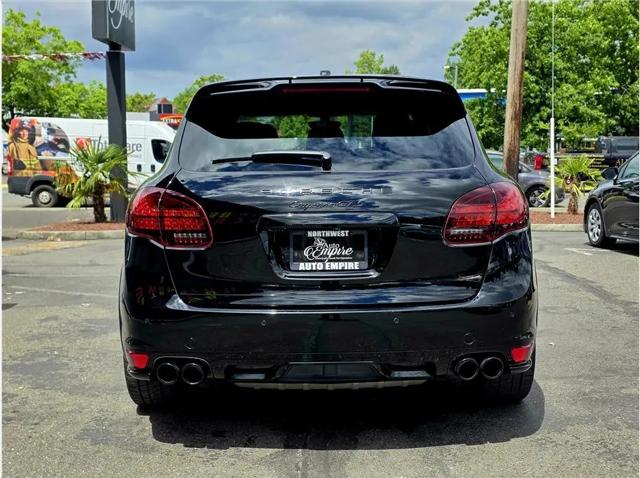 2013 Porsche Cayenne GTS