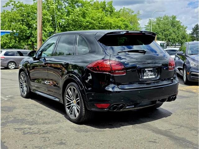 2013 Porsche Cayenne GTS