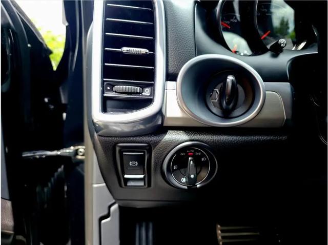 2013 Porsche Cayenne GTS