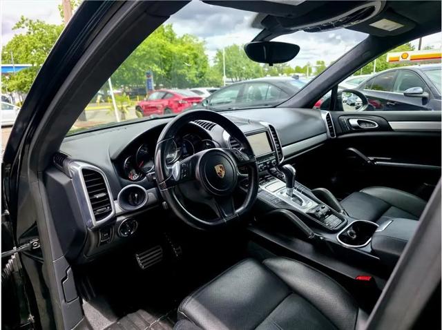 2013 Porsche Cayenne GTS
